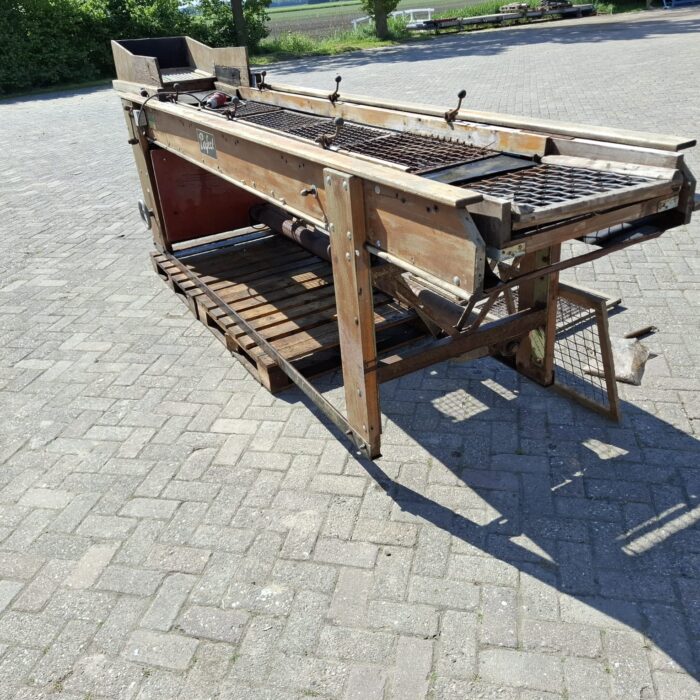 Sortownik do ziemniaków i cebuli - widok z boku