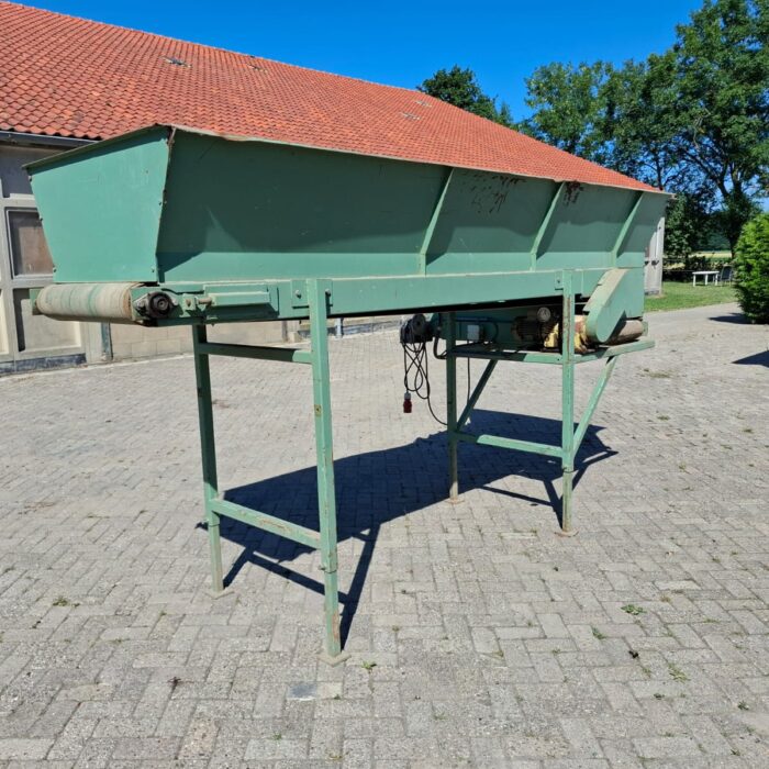 Przenośniki/bunkier - widok z boku