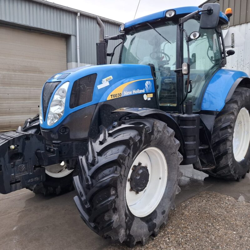 Ciągnik New Holland T6030